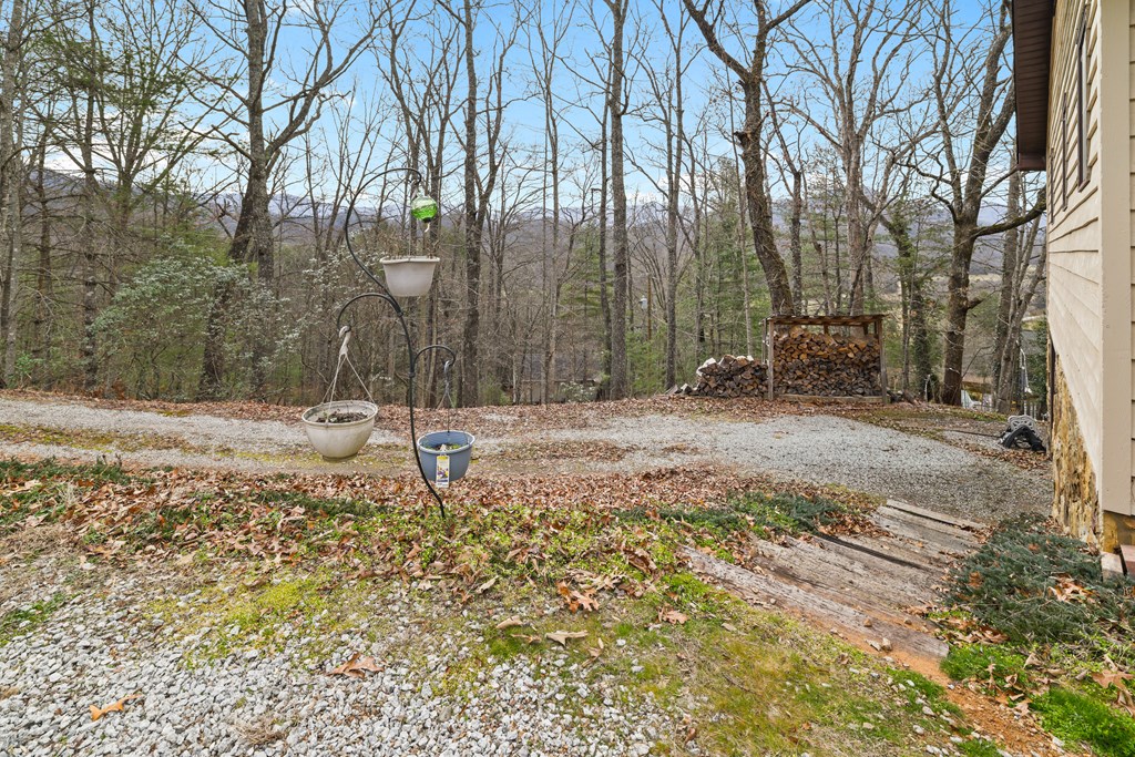 220 Laurel Dr