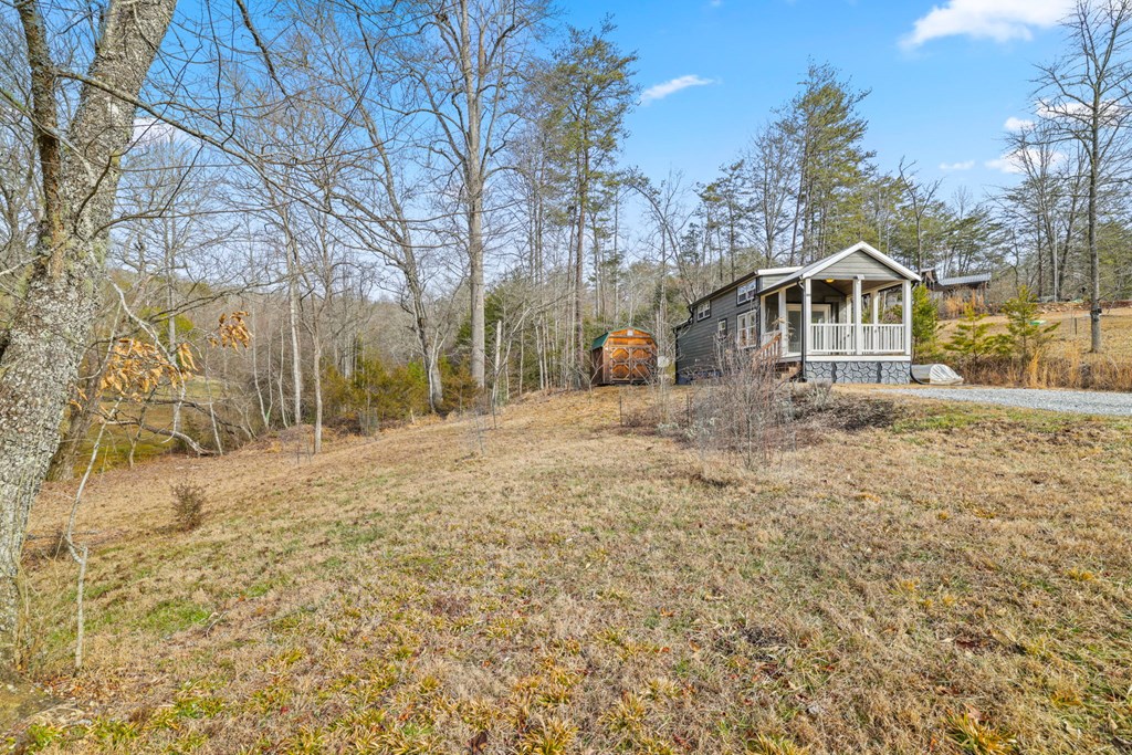 251 Bear Pen Cv