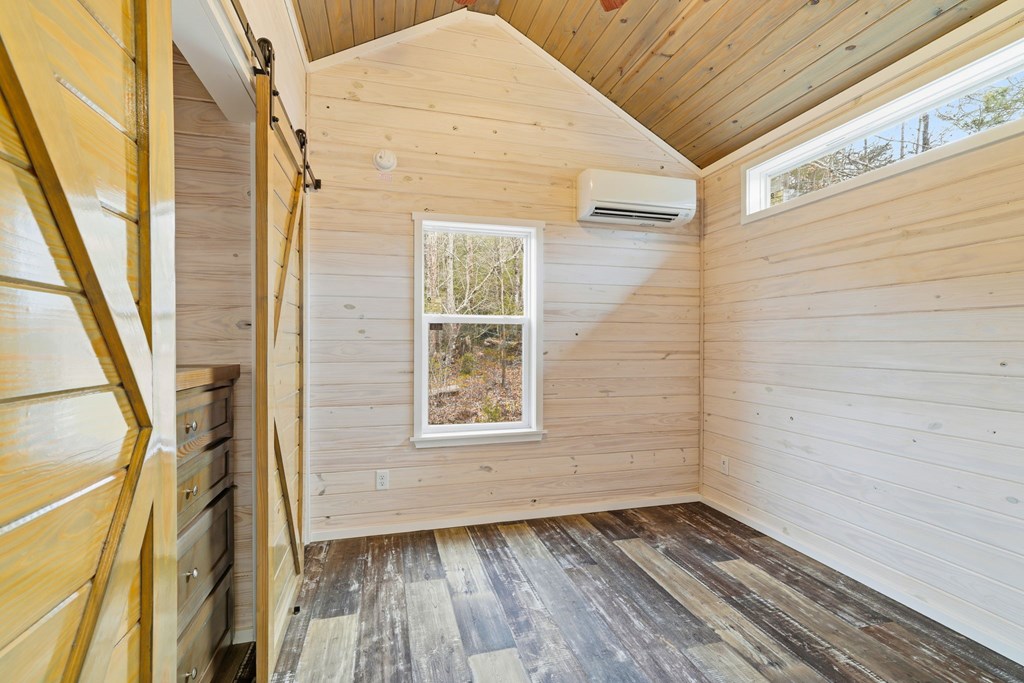 251 Bear Pen Cv