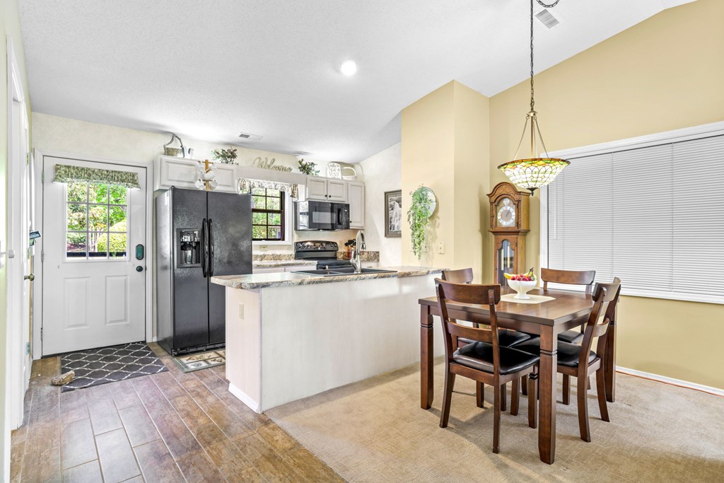 41A Mint Lake Court East