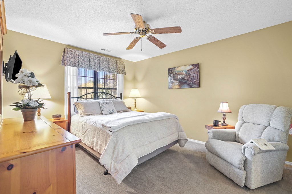 41A Mint Lake Court East