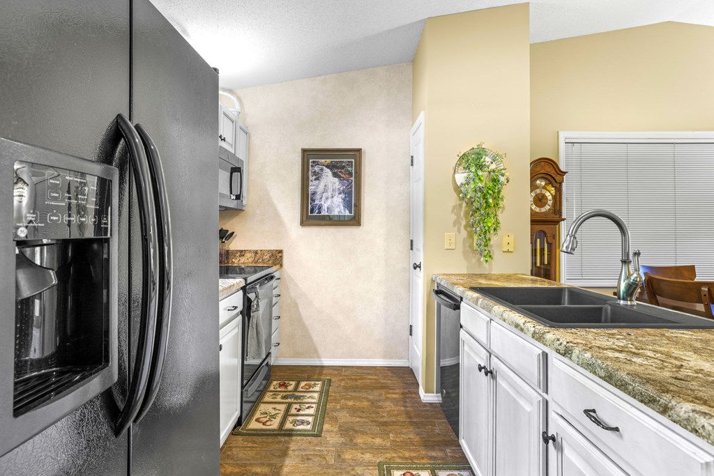 41A Mint Lake Court East