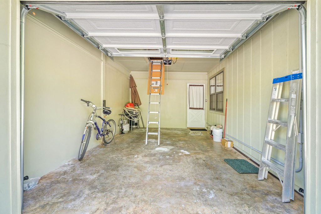 41A Mint Lake Court East
