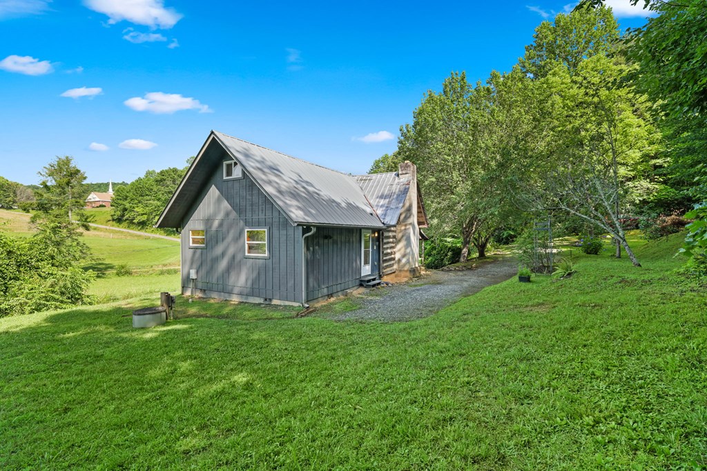 570 SUGARFORK RD