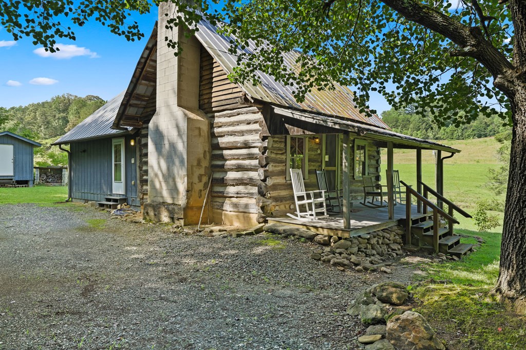 570 SUGARFORK RD