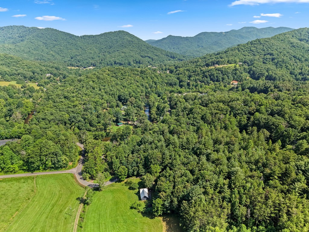 570 SUGARFORK RD