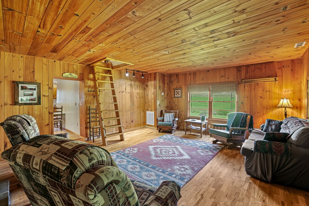 570 SUGARFORK RD