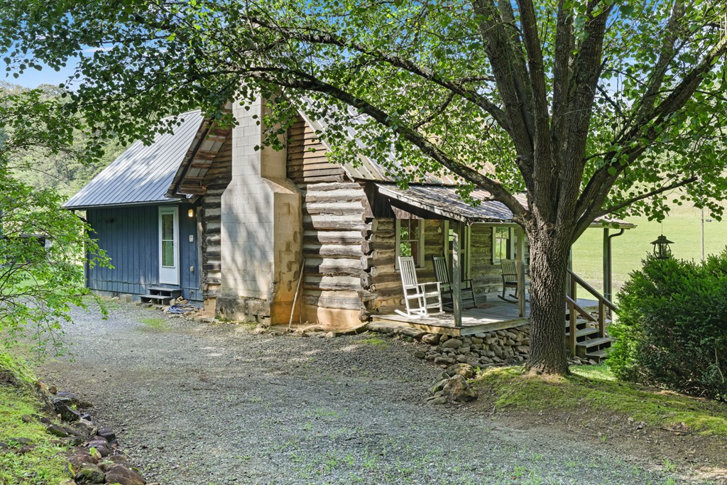 570 SUGARFORK RD