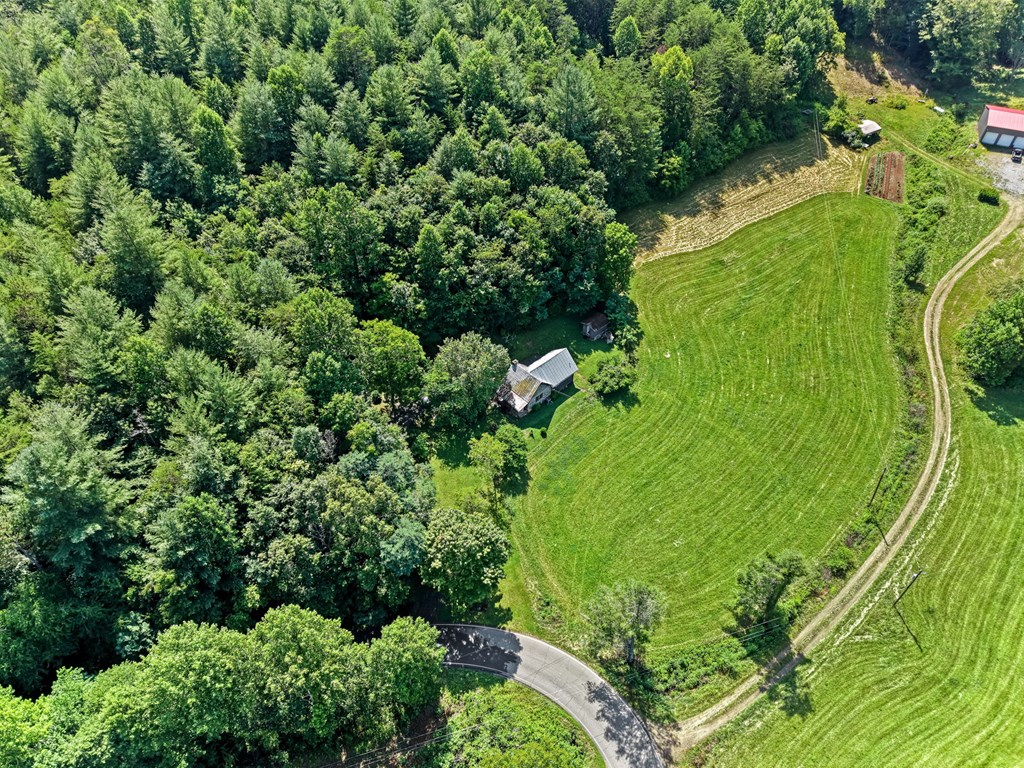570 SUGARFORK RD