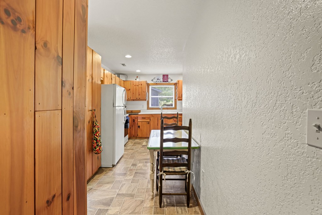 570 SUGARFORK RD