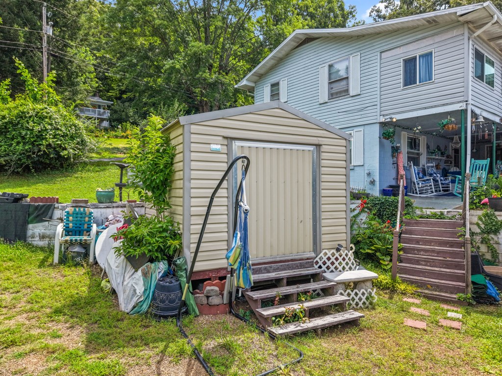 304 Cedar Estates Rd