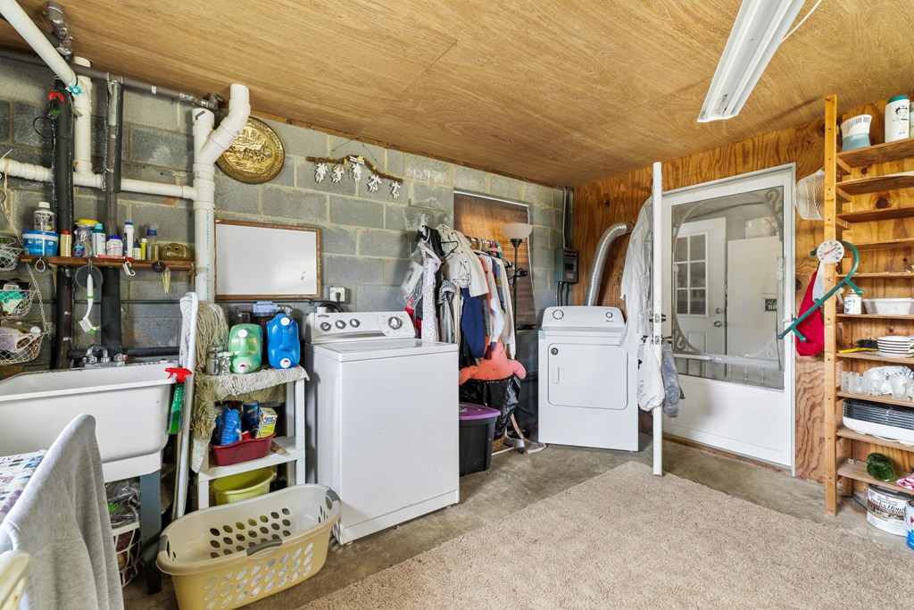 304 Cedar Estates Rd