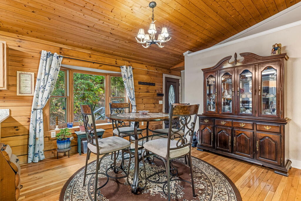 35 Buttercup Ln