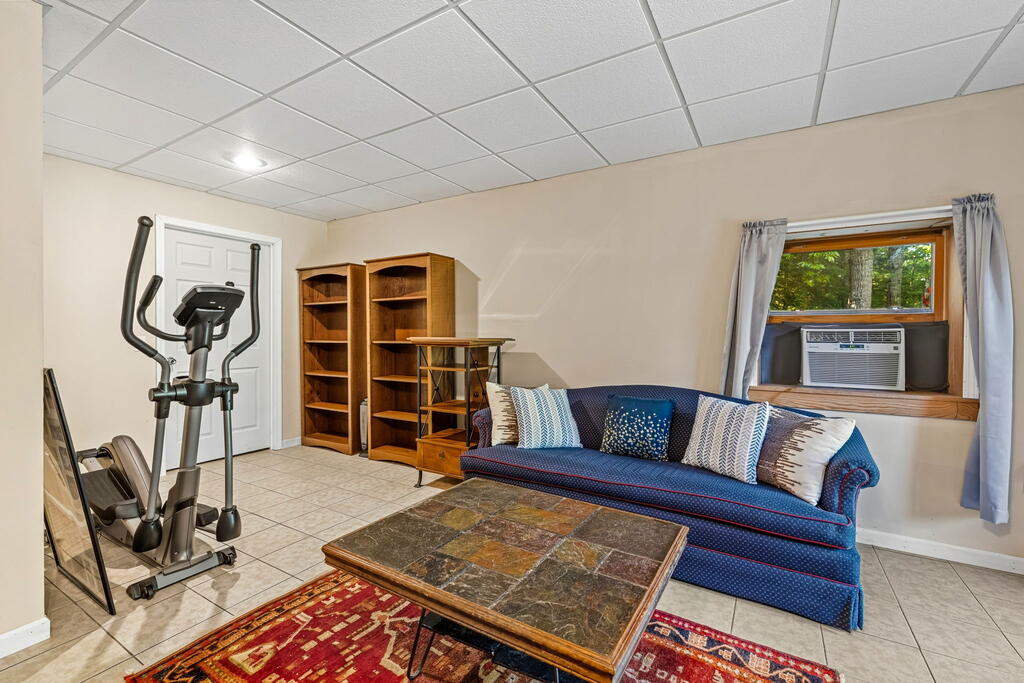 35 Buttercup Ln