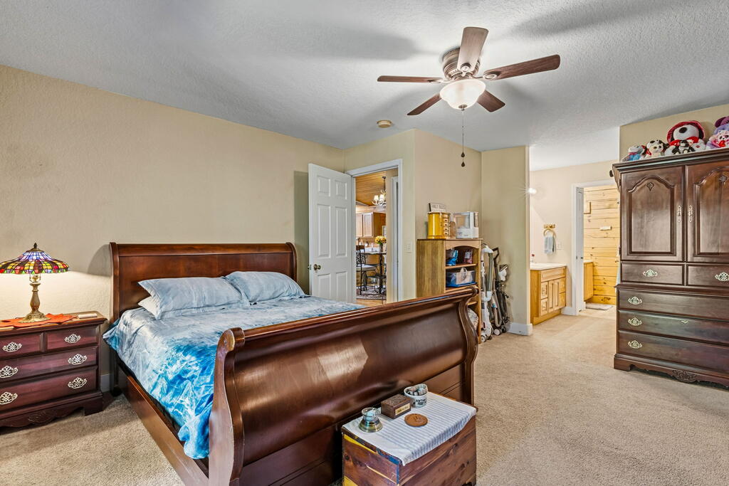 35 Buttercup Ln