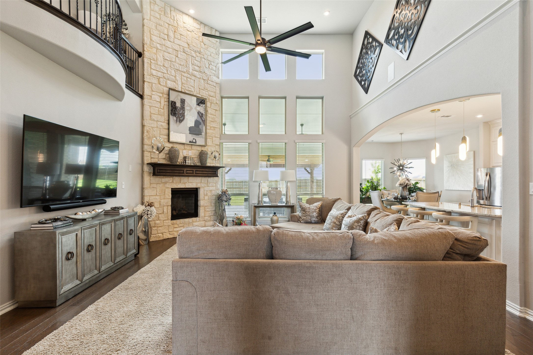 341 Cheyenne Mountain Drive