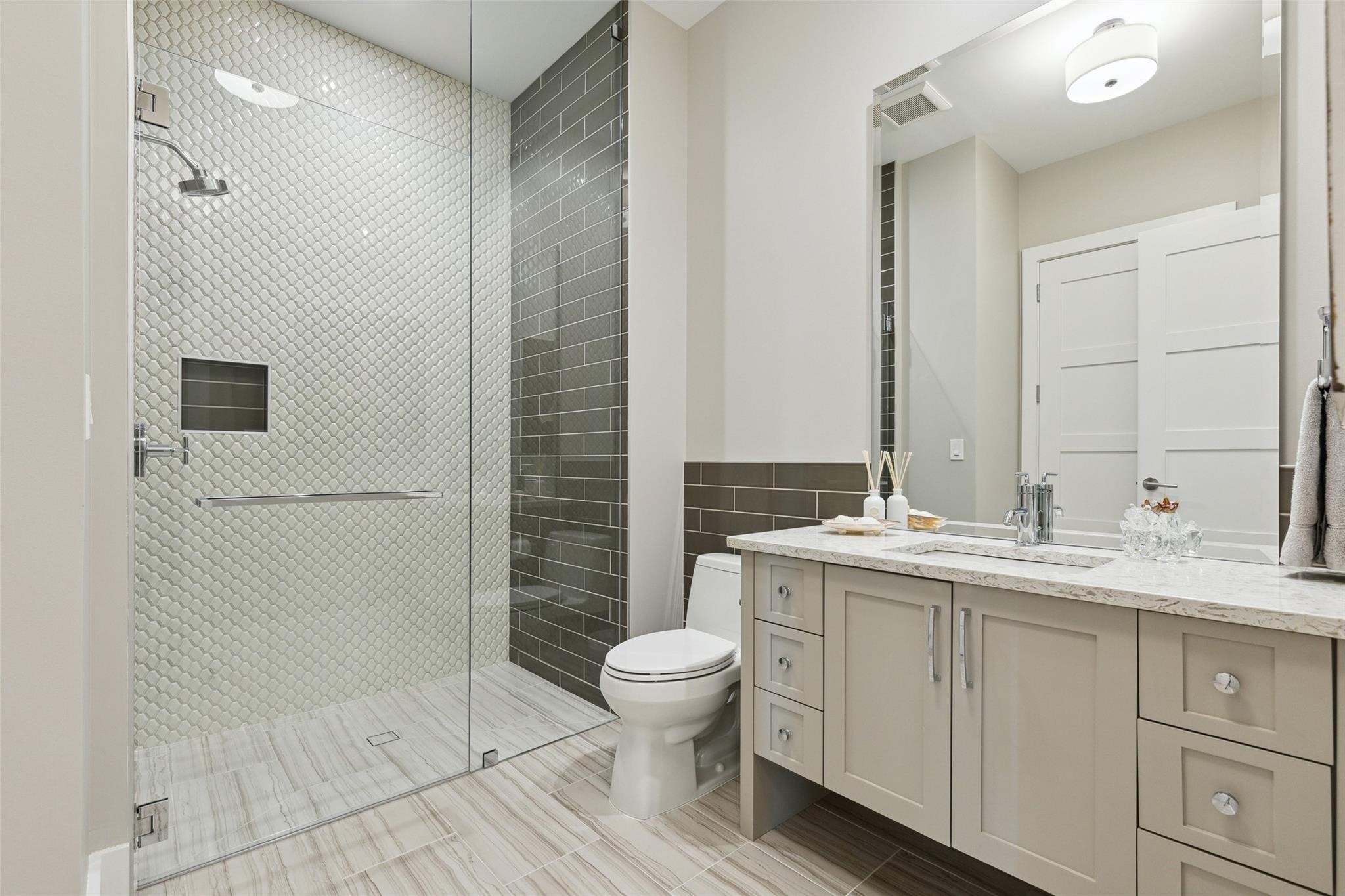 350 Central Avenue 505