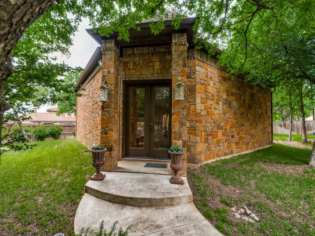 8601 Buckner Lane