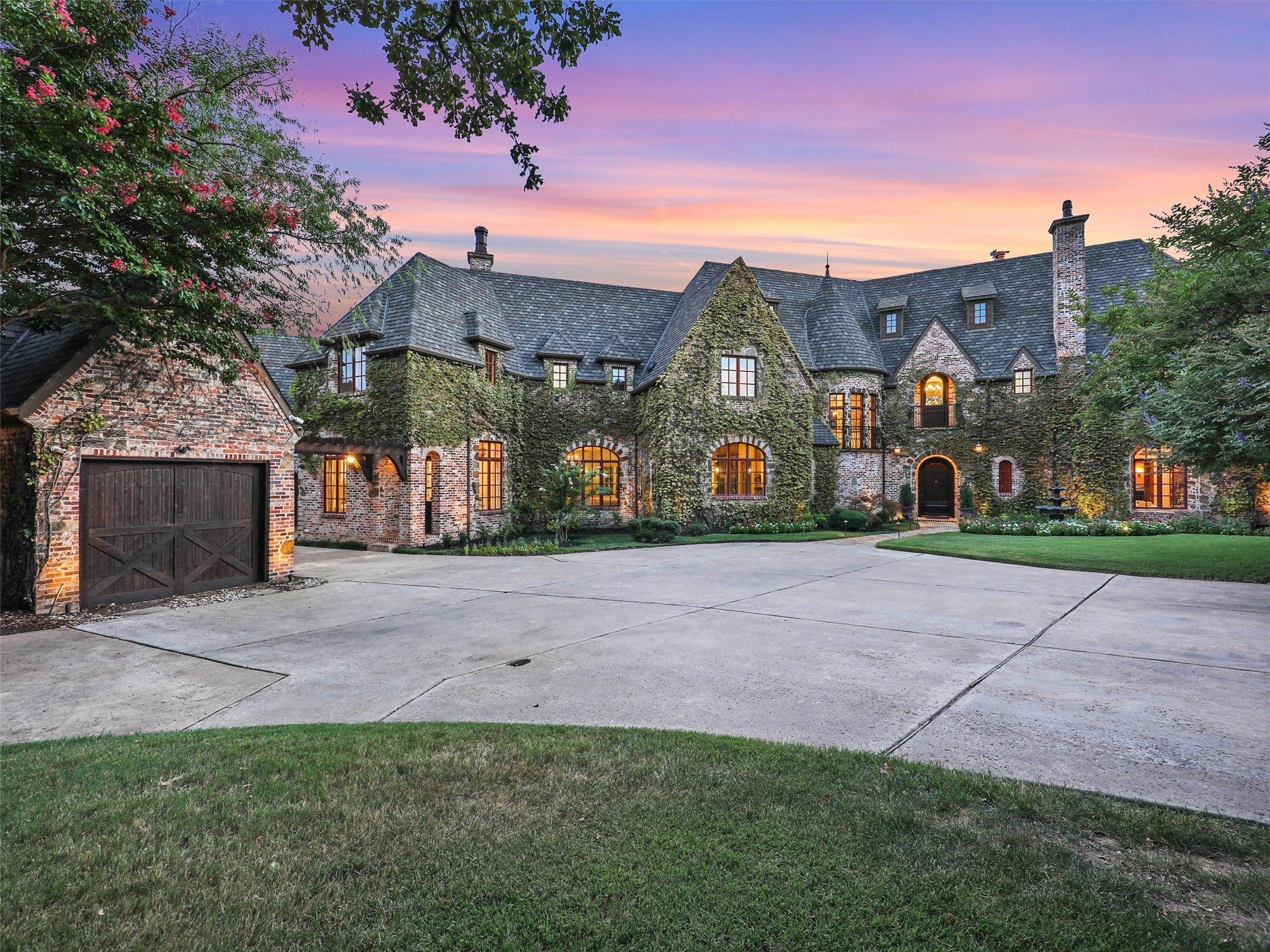 1855 Broken Bend Drive