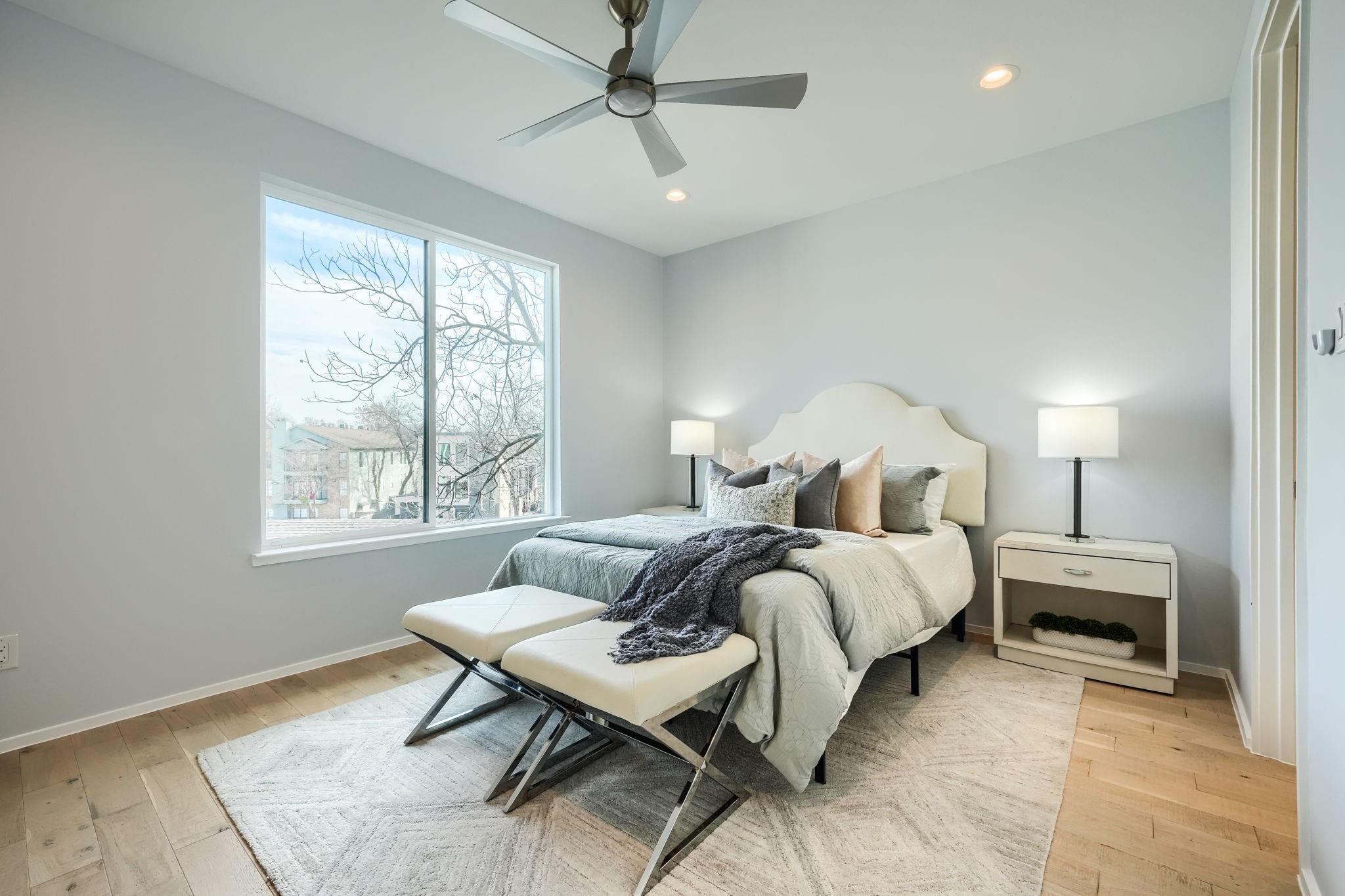 5931 Lindell Avenue 105