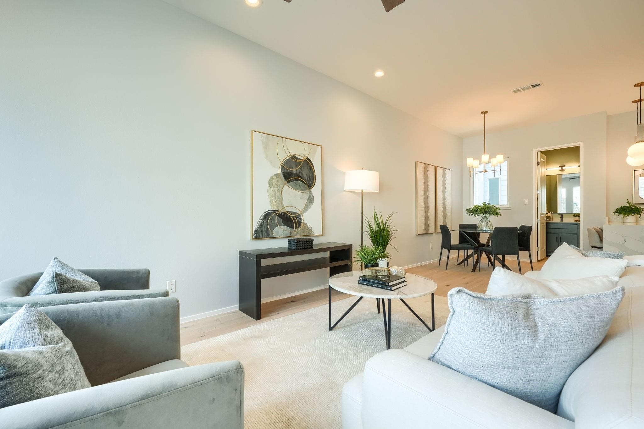 5931 Lindell Avenue 105