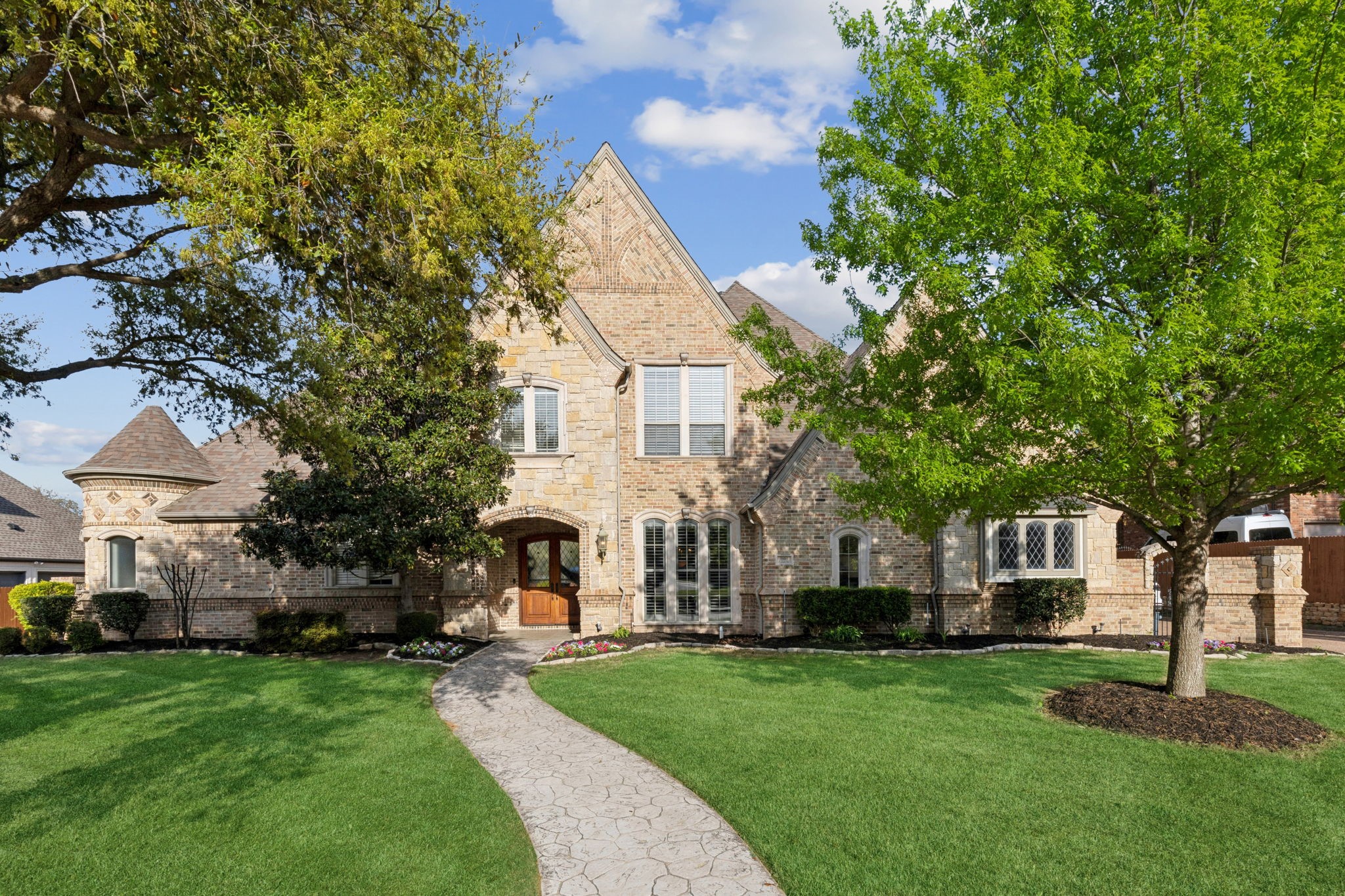 1805 Kinsale Drive