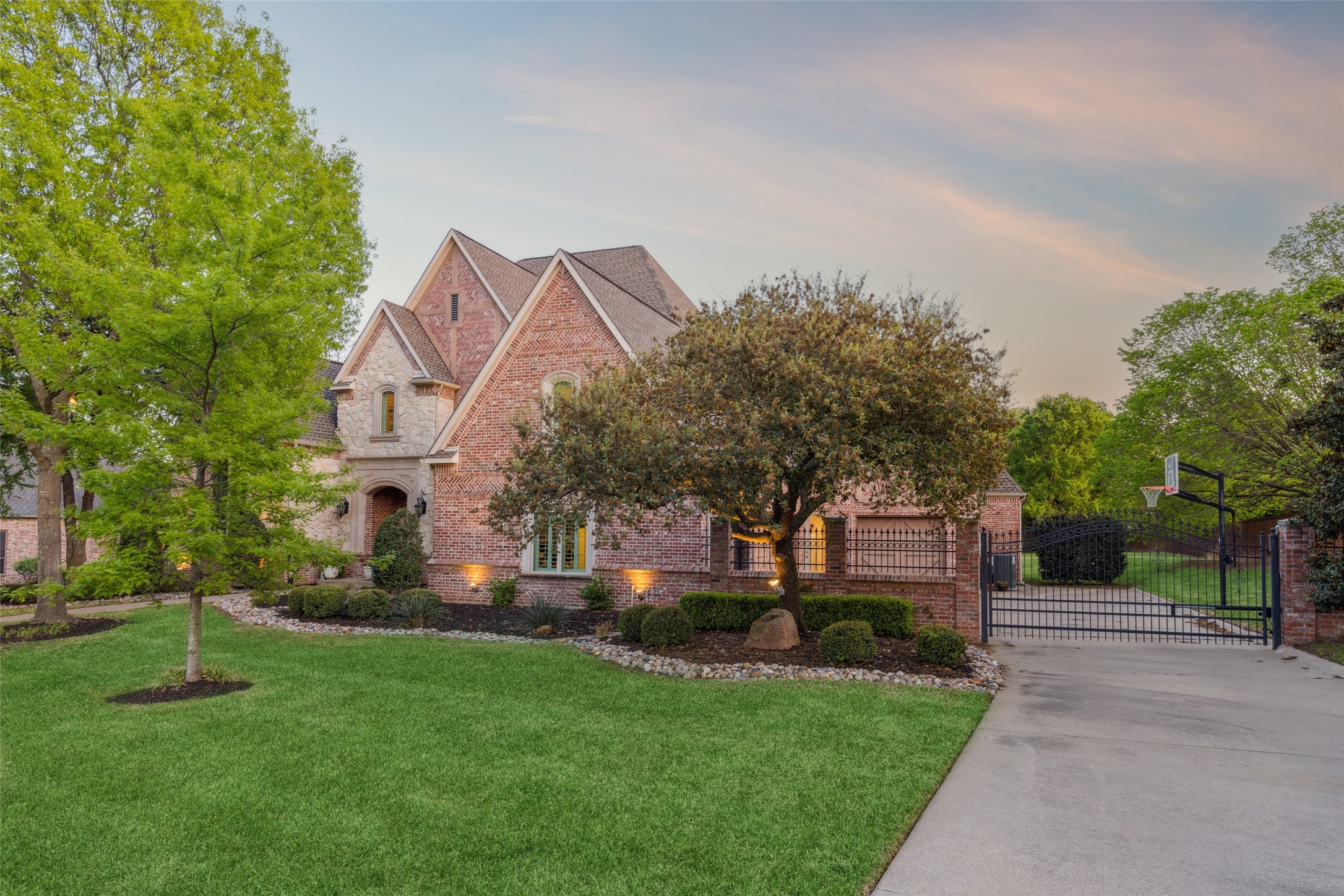 3001 Loch Meadow Court