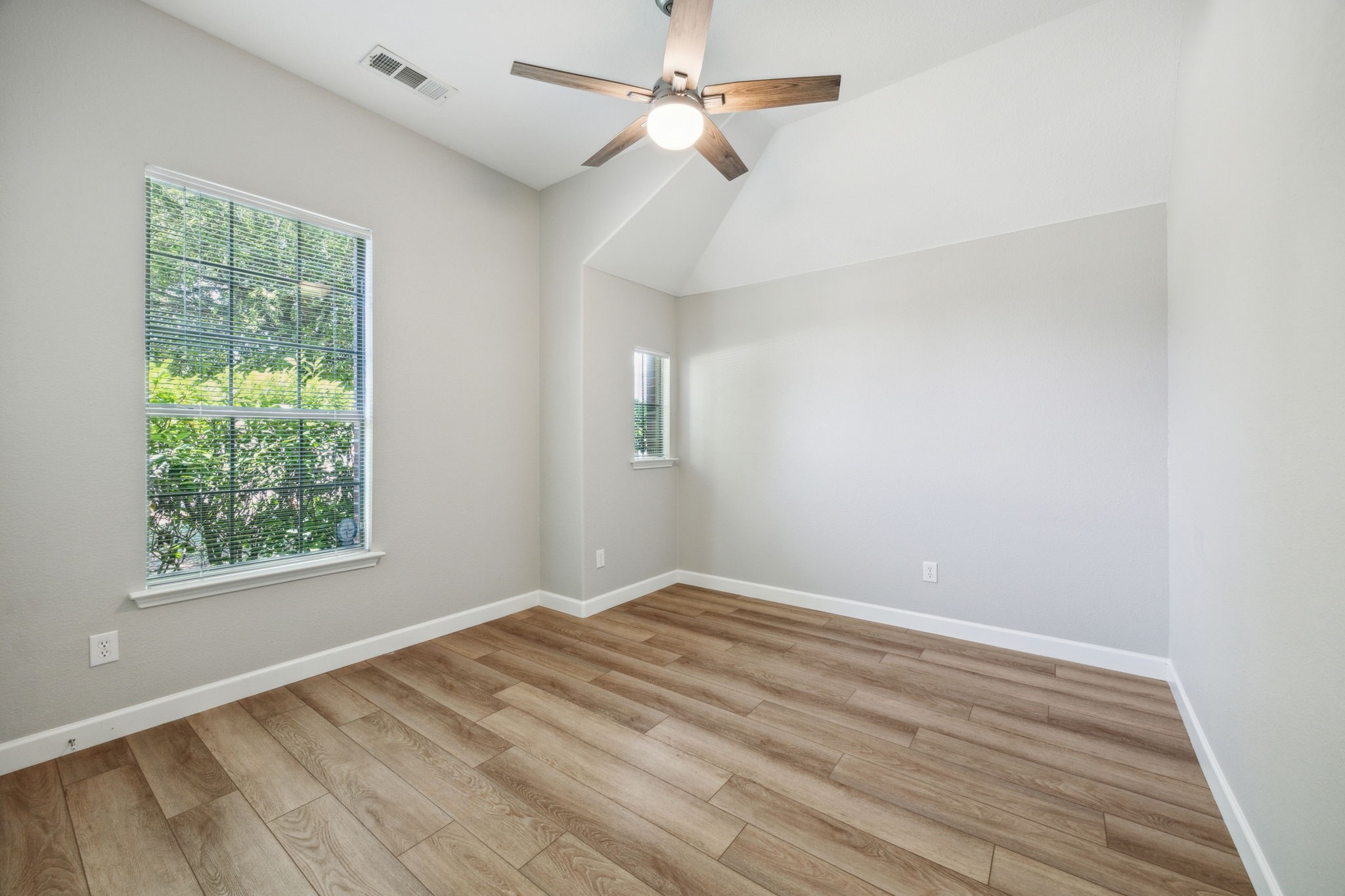 2801 Gardendale Drive