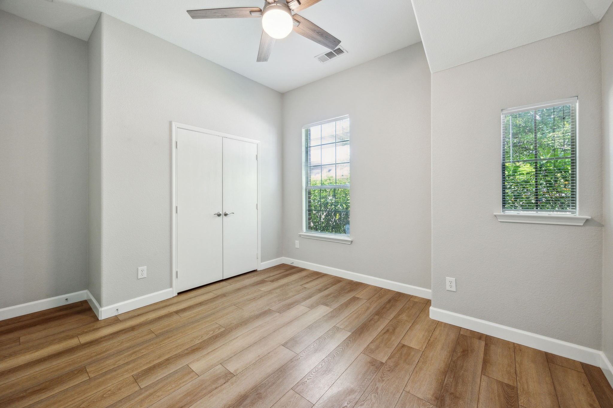 2801 Gardendale Drive