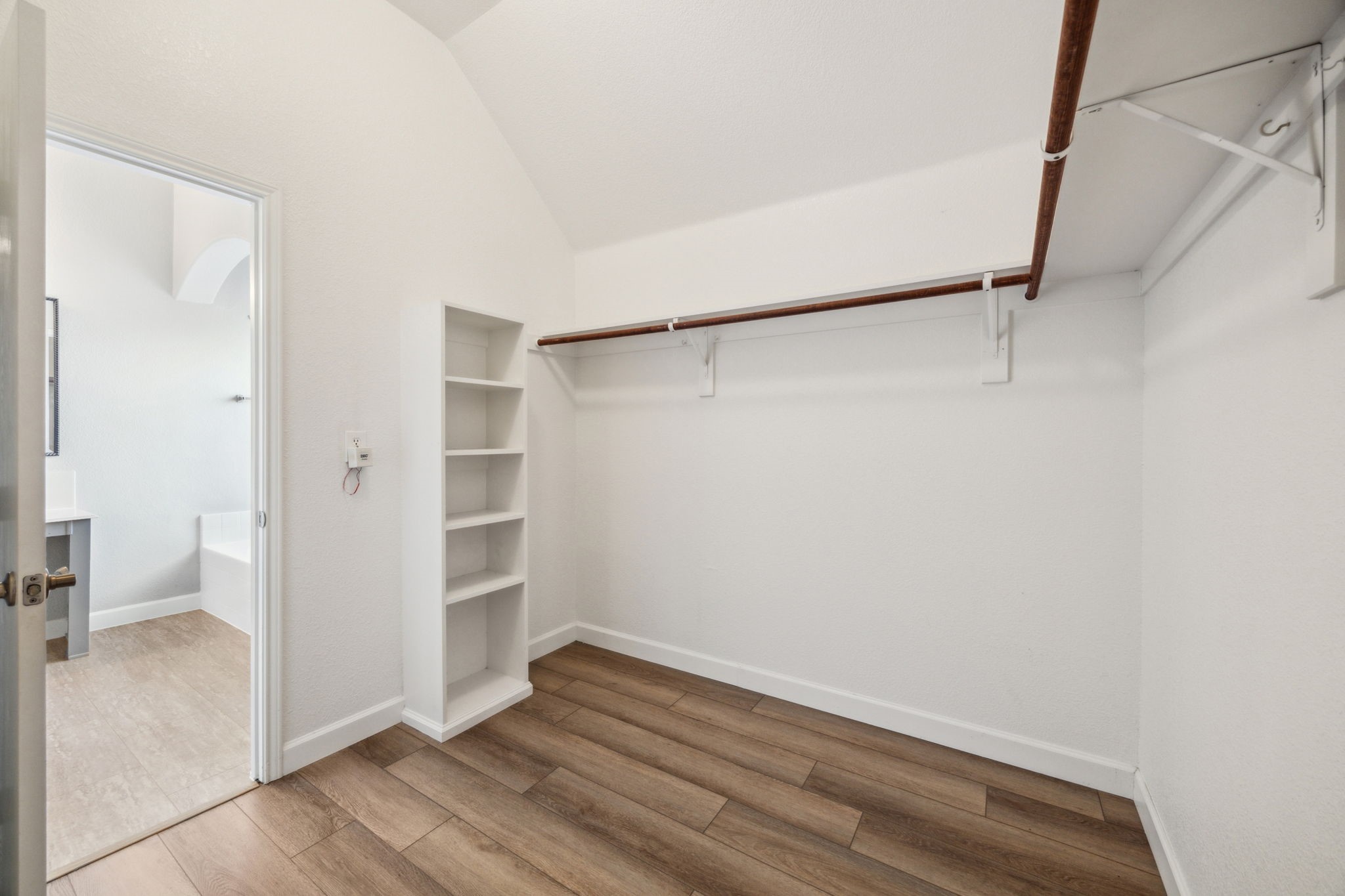 2801 Gardendale Drive