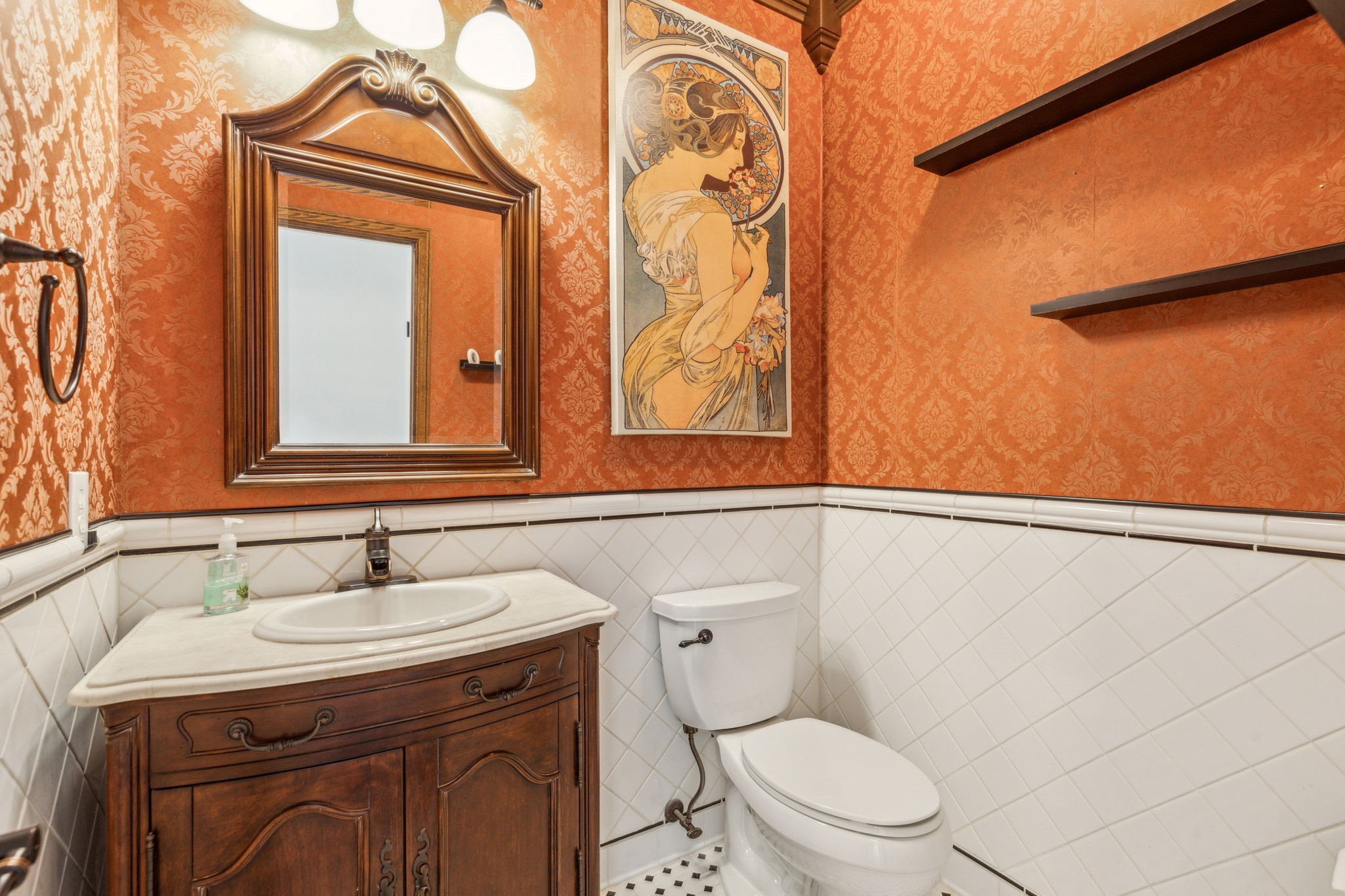 601 Indian Creek Drive