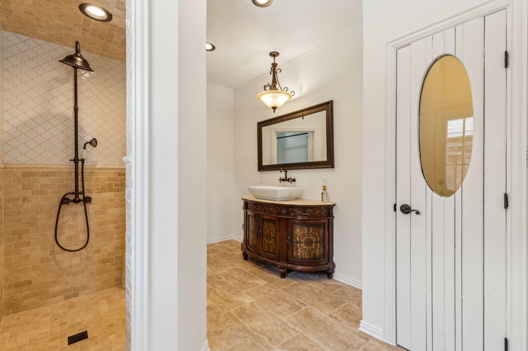 601 Indian Creek Drive