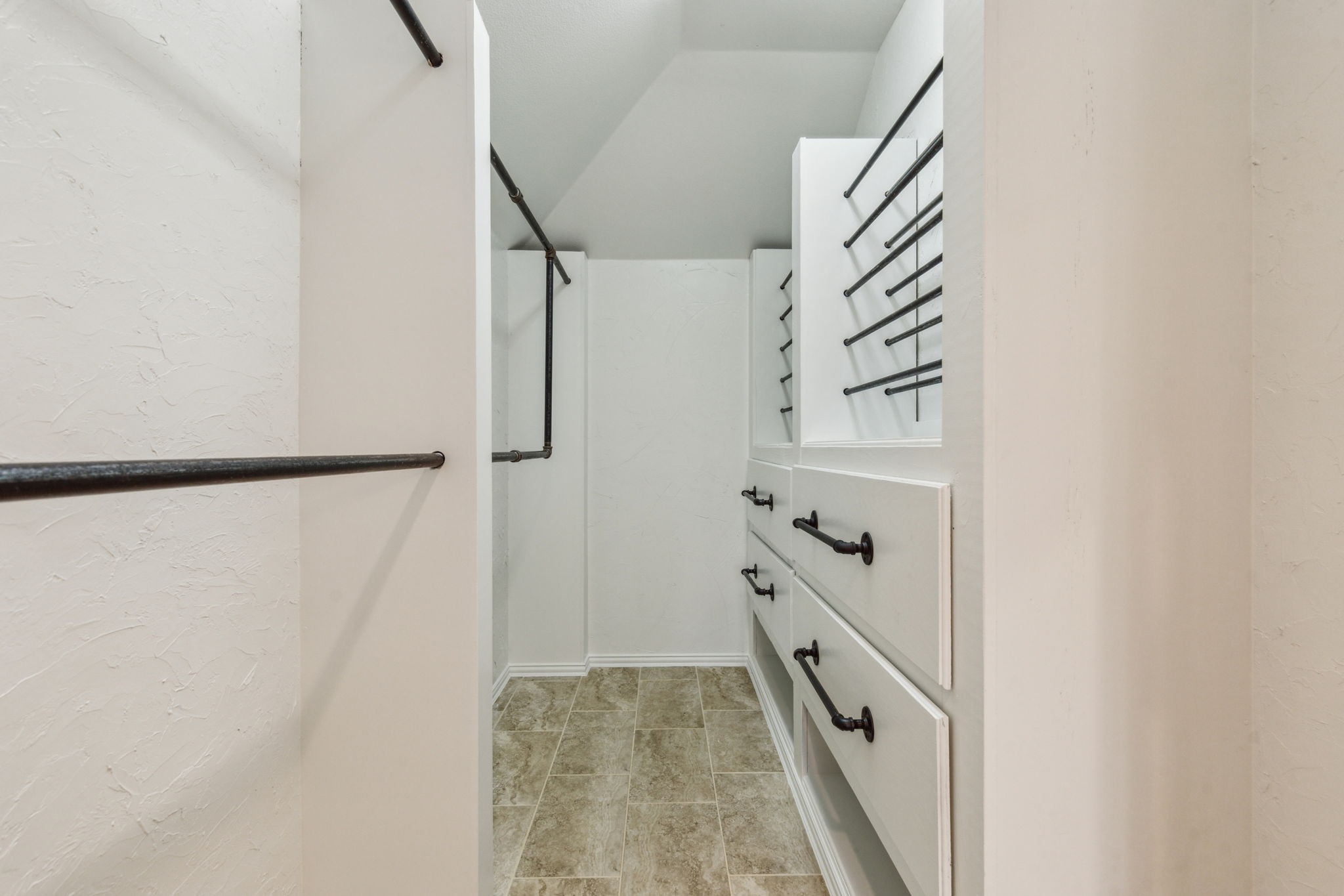 601 Indian Creek Drive