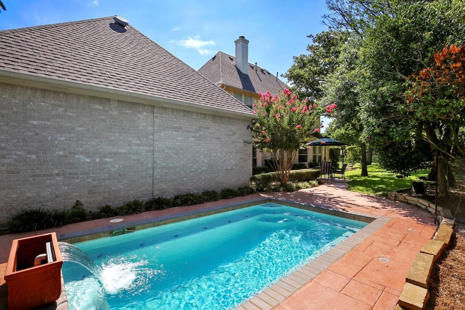 801 Parkdale Drive