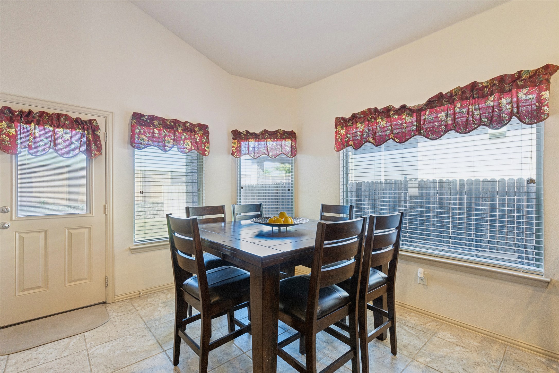 2604 Triangle Leaf Drive