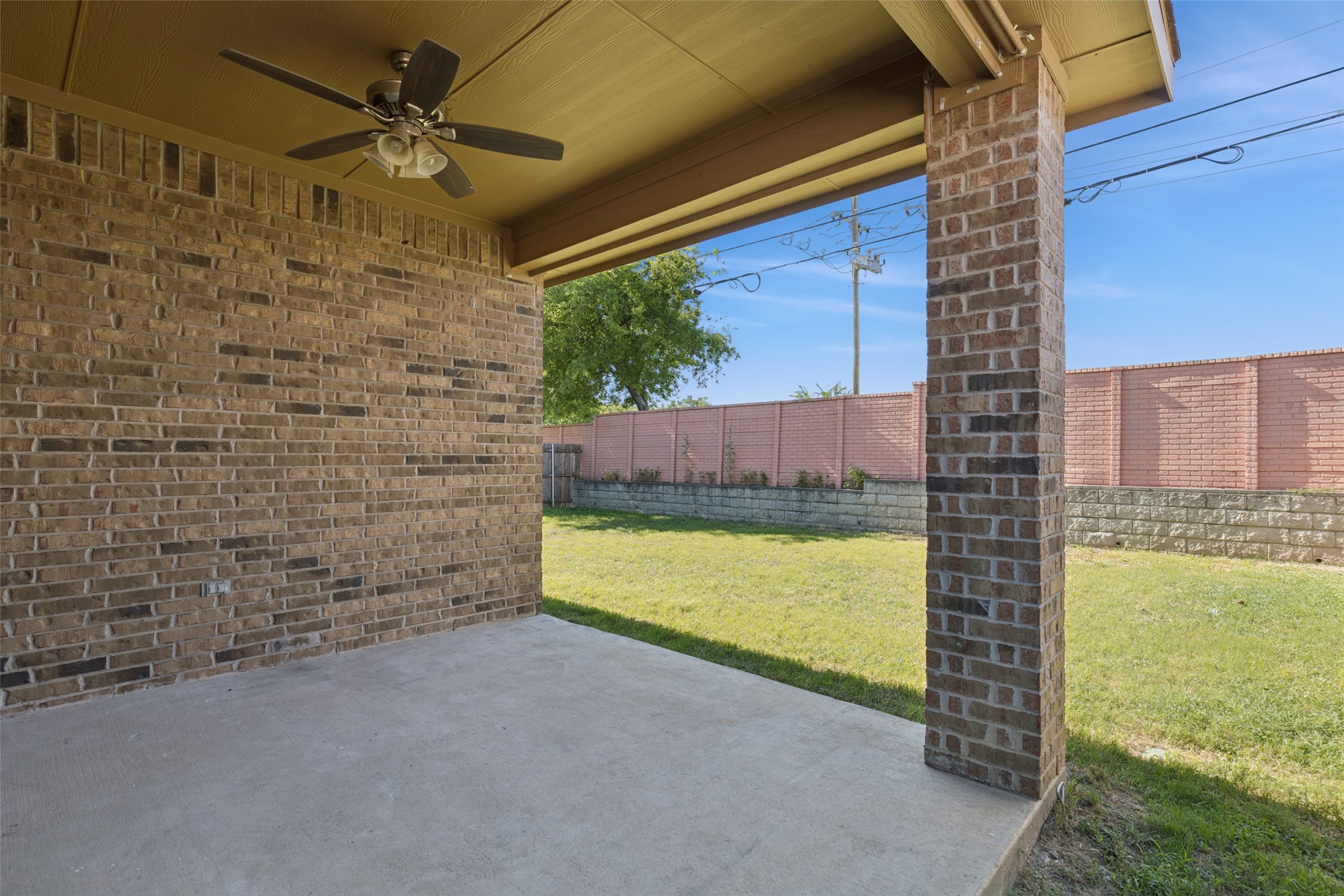 2604 Triangle Leaf Drive