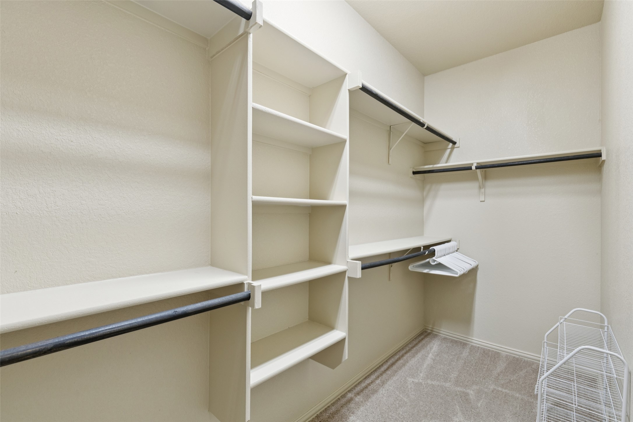 2604 Triangle Leaf Drive