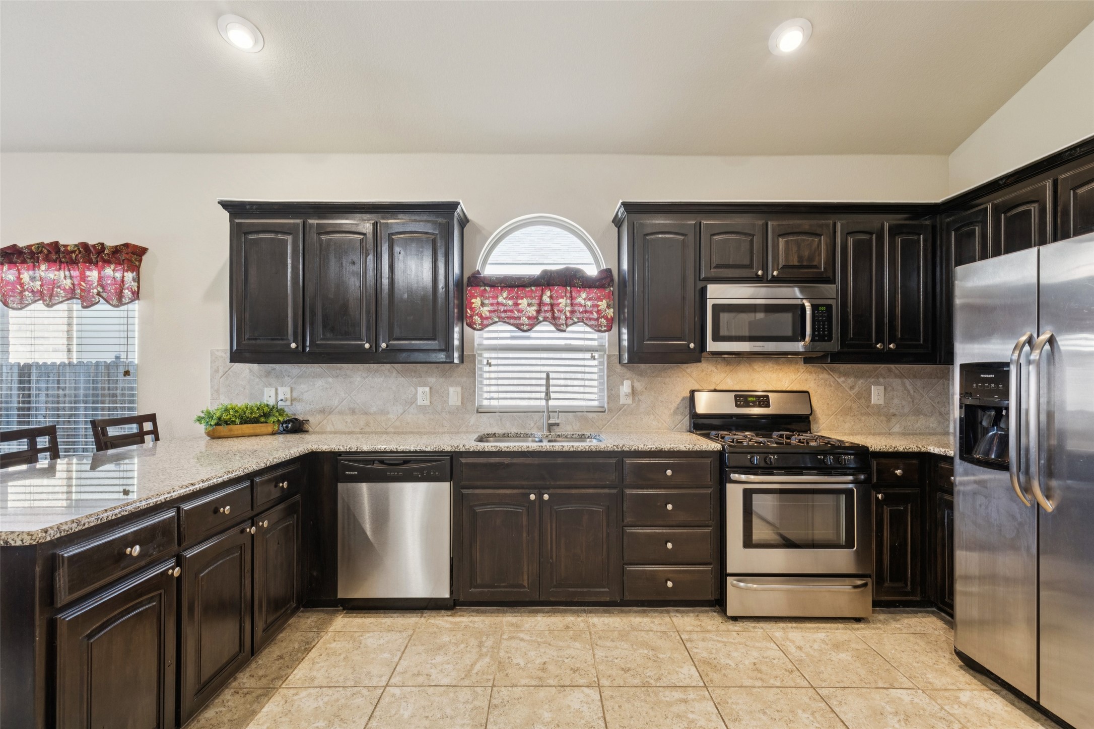 2604 Triangle Leaf Drive