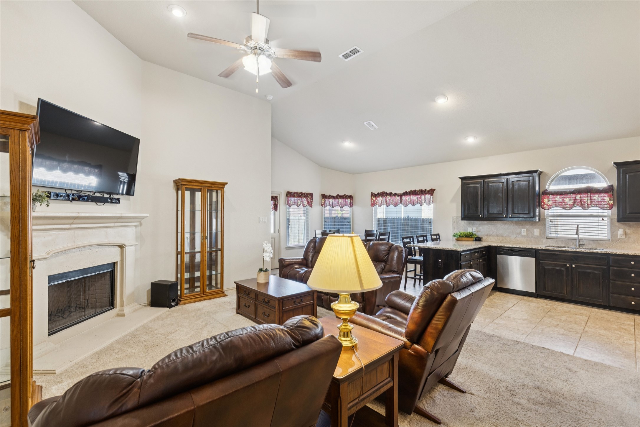 2604 Triangle Leaf Drive