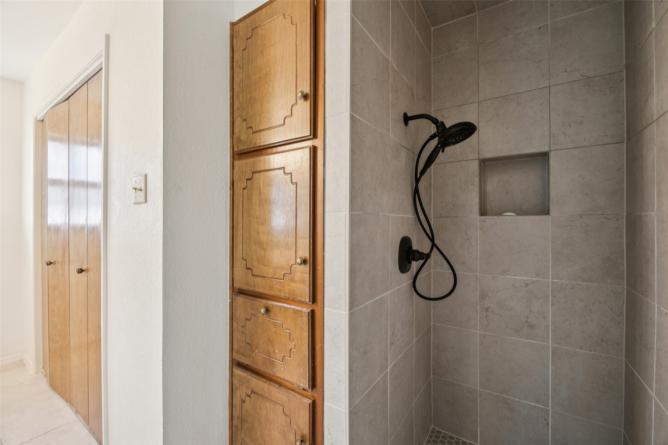 1636 Bedford Oaks Drive