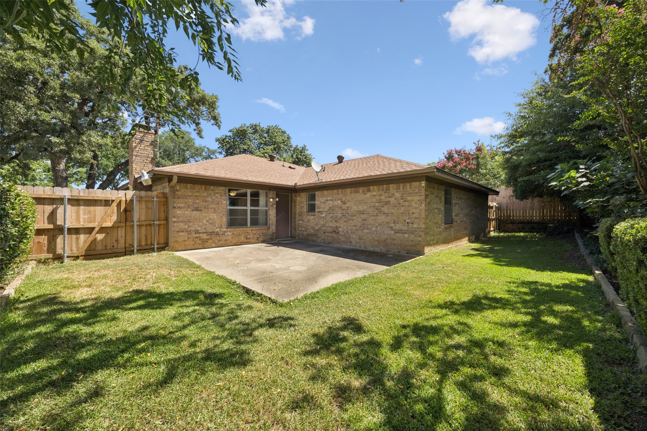 1636 Oaks Drive