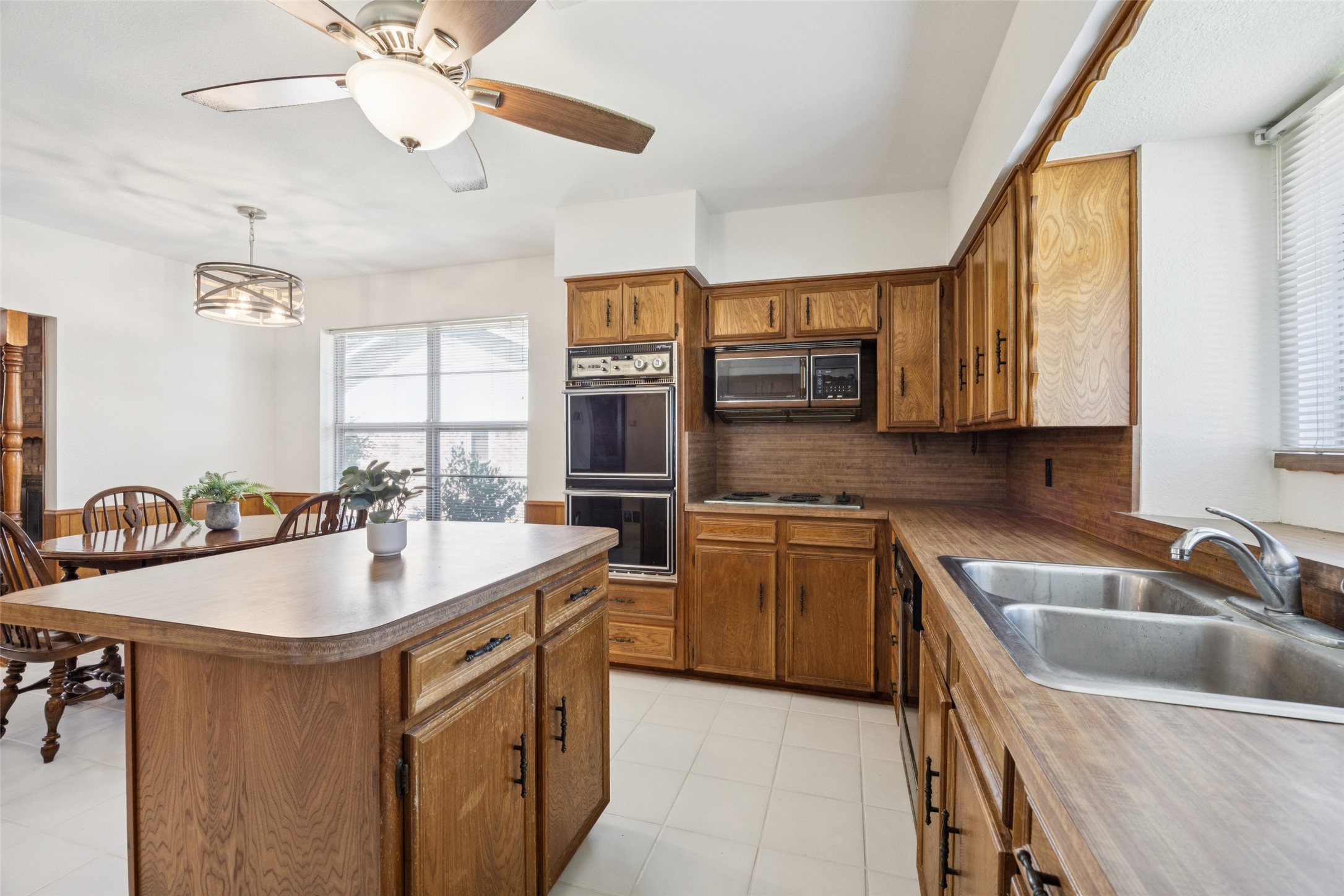 1636 Bedford Oaks Drive