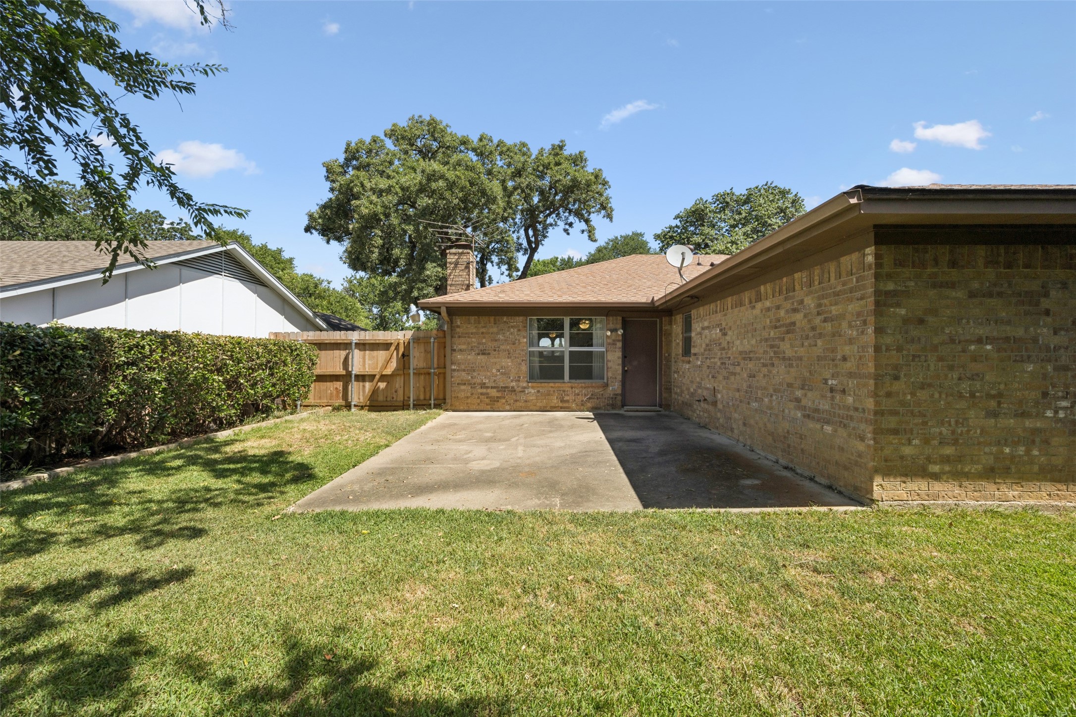 1636 Oaks Drive