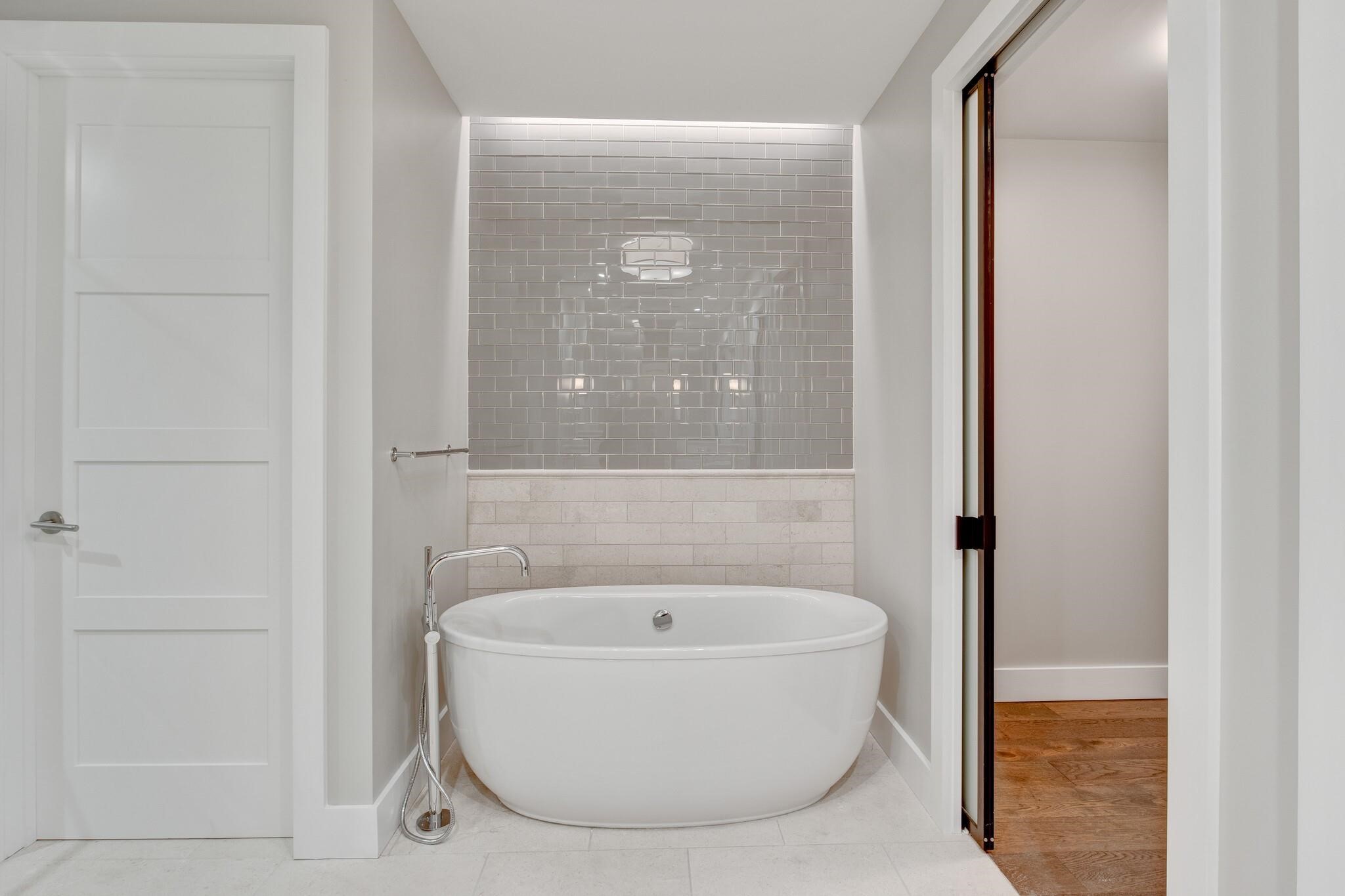 350 Central Avenue 307