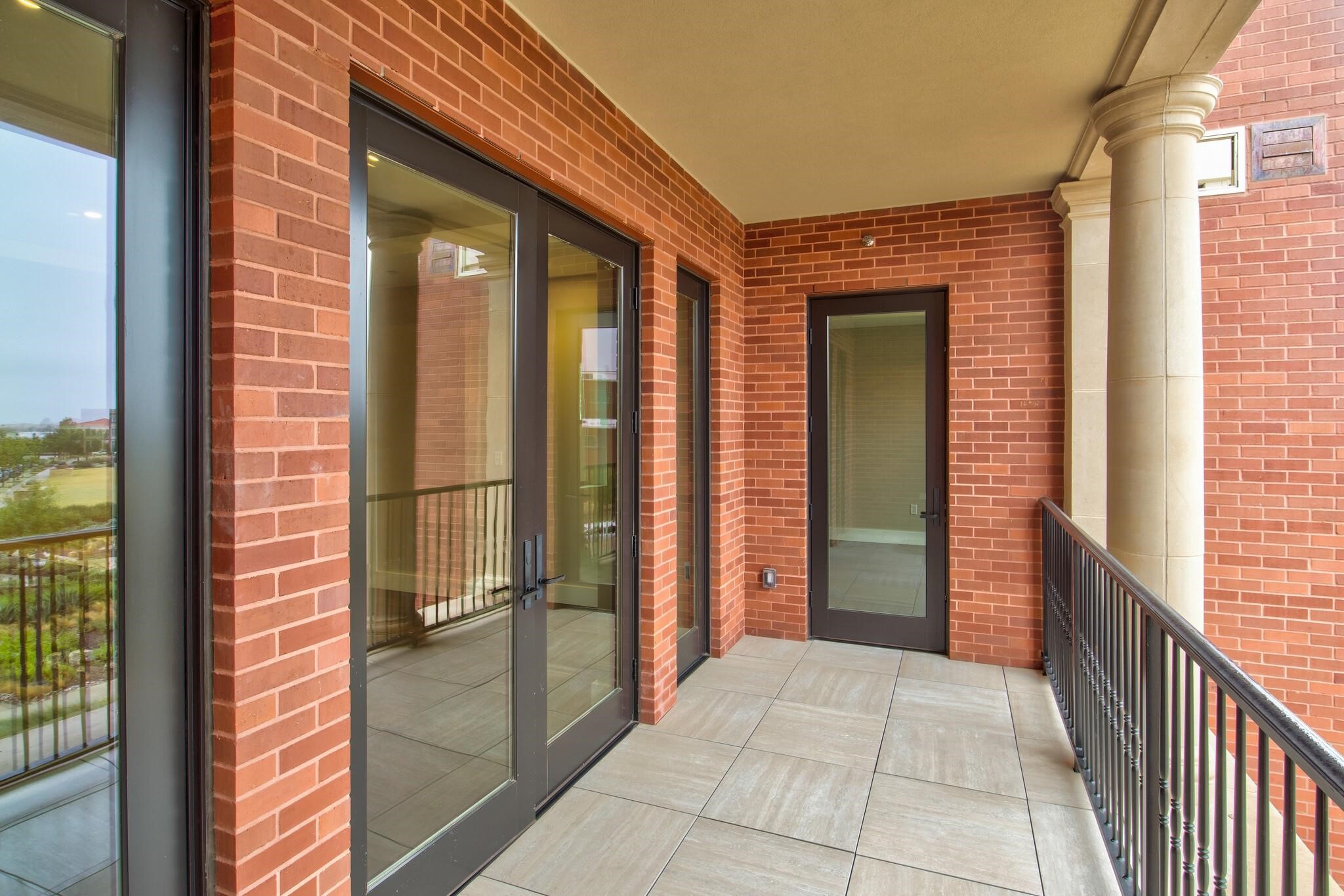 350 Central Avenue 307
