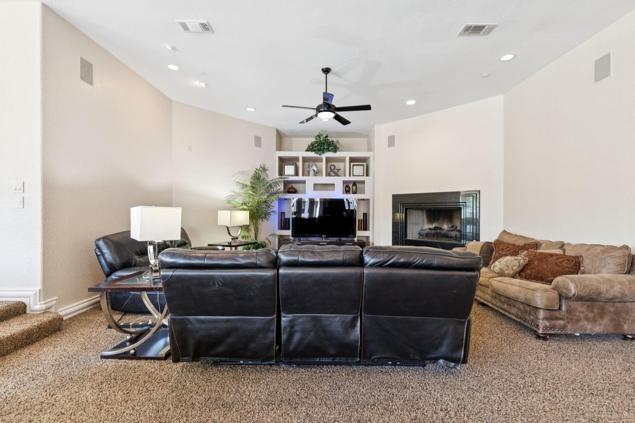 533 S White Chapel Blvd