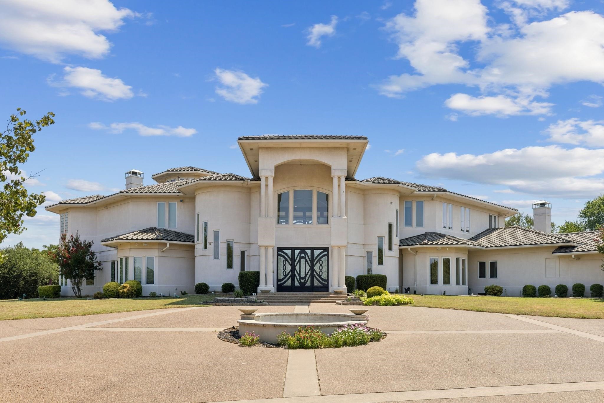 533 S White Chapel Blvd