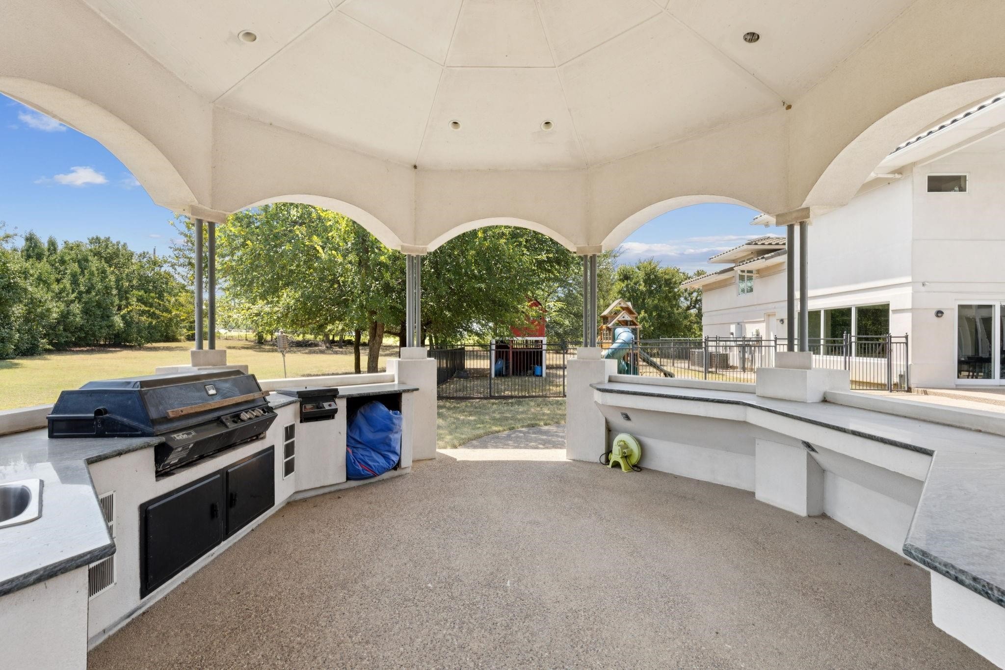 533 S White Chapel Blvd