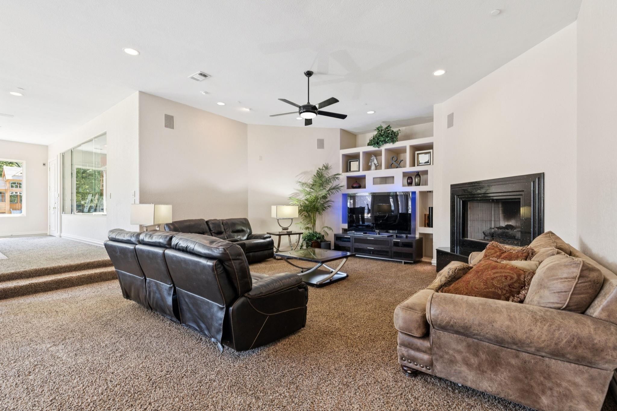 533 S White Chapel Blvd