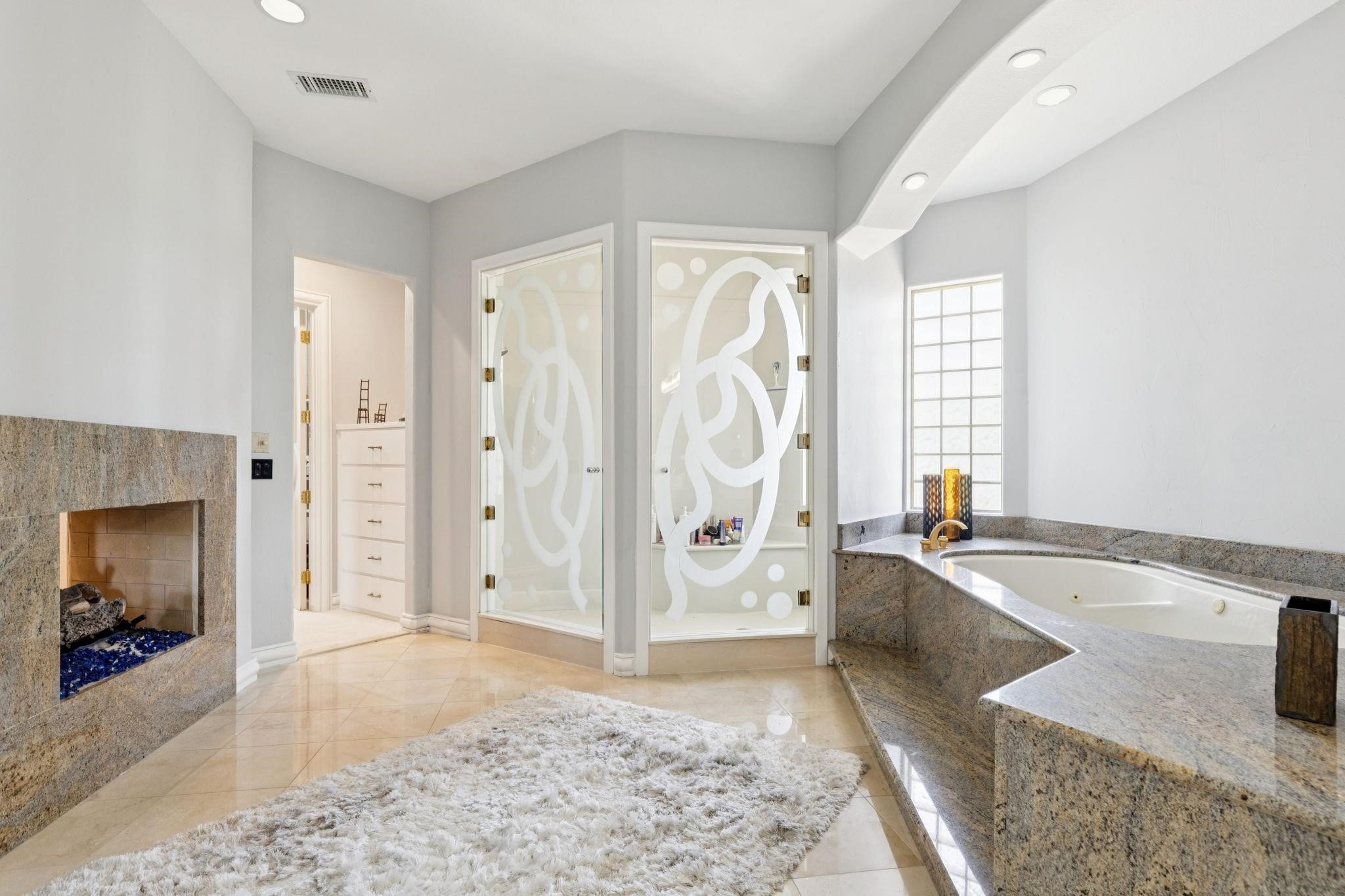 533 S White Chapel Blvd